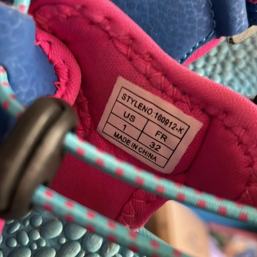 Dream Pairs water hiking shoes pink blue size 1